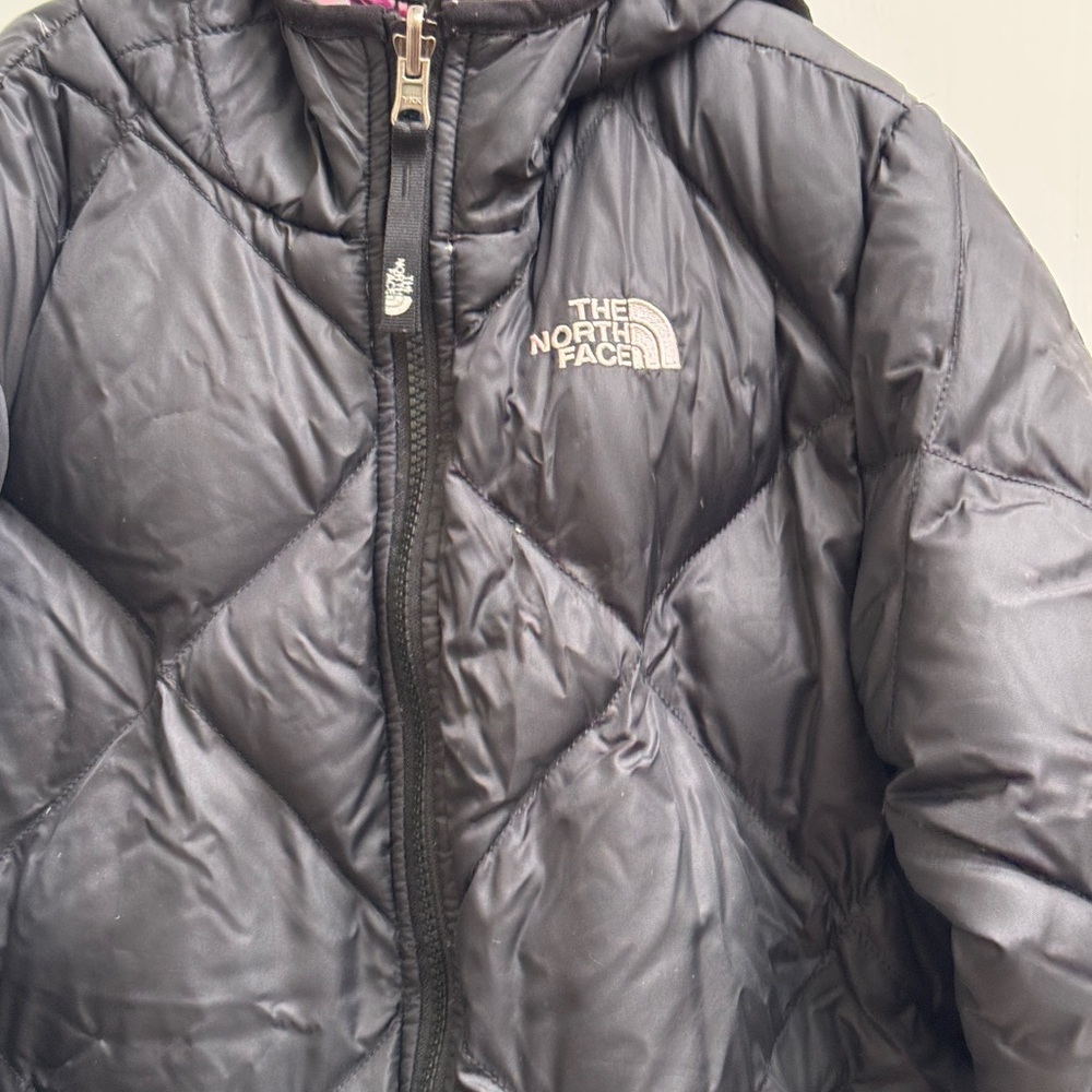 The North Face Girls Size Medium (10/12) Black & Plaid Reversible Puffer Jacket - Picture 2 of 15